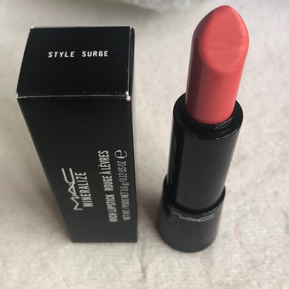 MAC mineralize lipstick in Style Surge - Picture 2 of 2